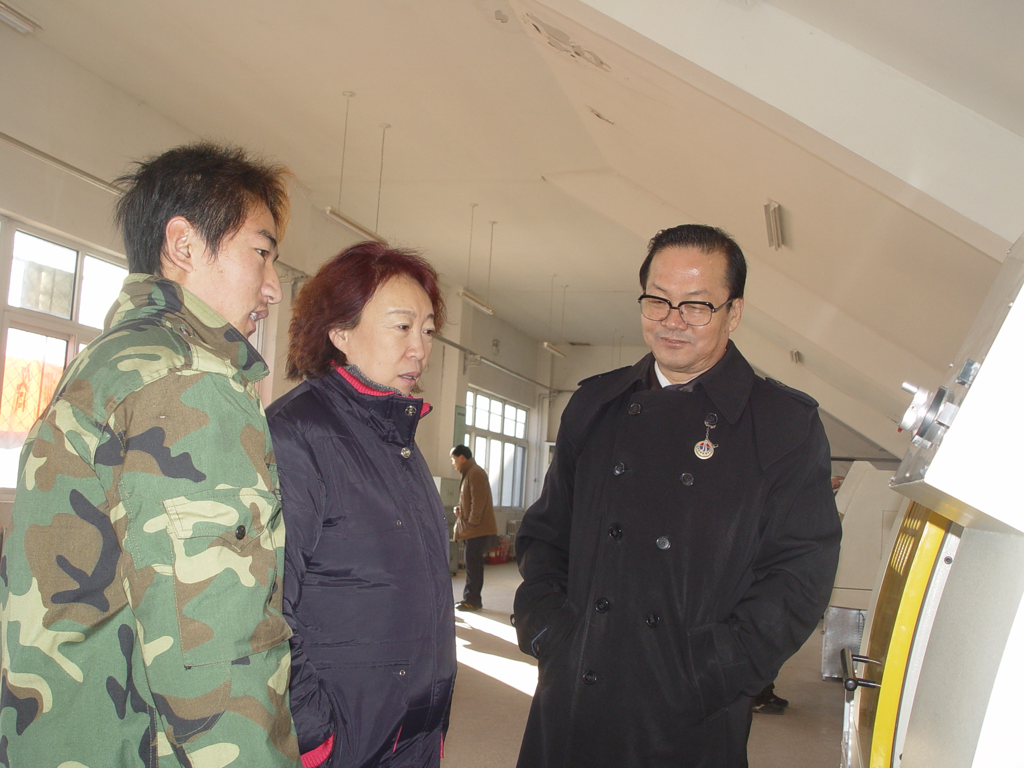 原北京市社会力量办学管理处陈继霞处长（中）来校视察实训基地